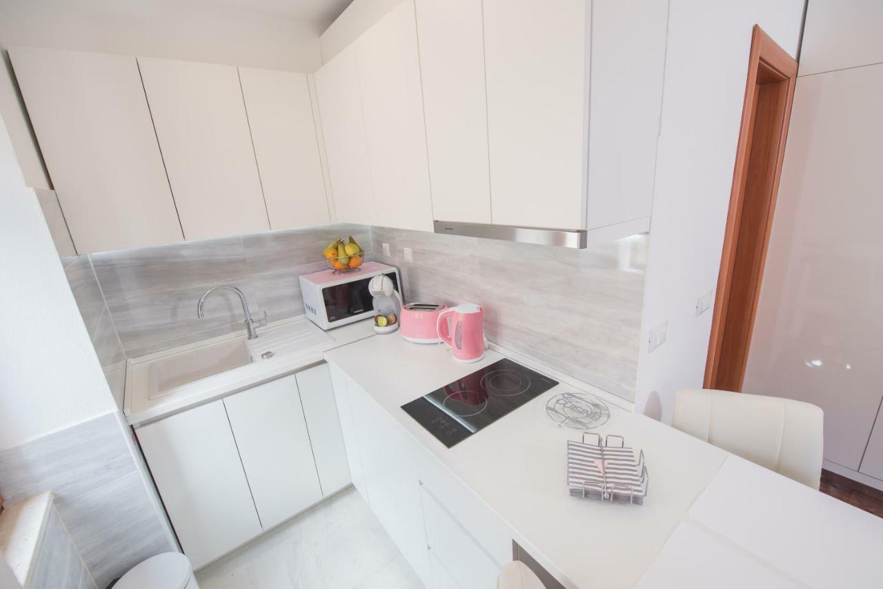 Studio Apartment Lena Kaštela Exteriör bild